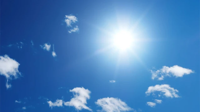 bai-viet/tia-uv-va-anh-sang-xanh-co-giong-nhau-khong.html