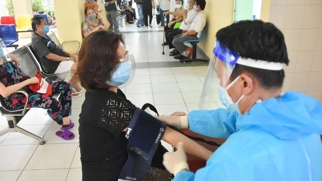 bai-viet/tiem-vac-xin-covid-19-mui-4-co-tac-dung-the-nao-56255.html