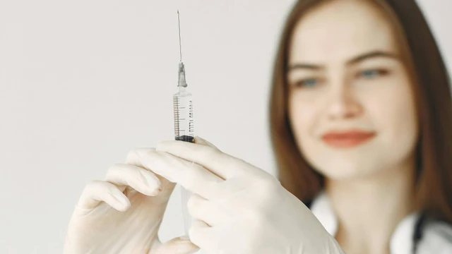 bai-viet/tiem-vac-xin-rsv-o-dau-ha-noi-loi-ich-cua-vac-xin-rsv-voi-suc-khoe.html