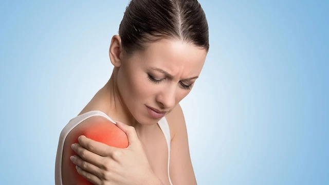 bai-viet/tim-hieu-viem-quanh-khop-vai-sau-chan-thuong-la-gi-cach-phong-ngua-nhu-the-nao-52271.html