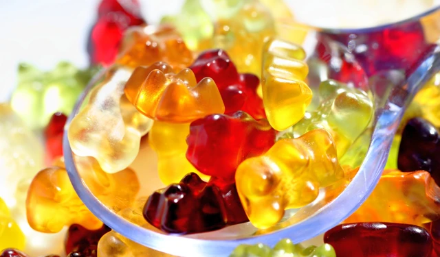 bai-viet/hong-va-mat-van-son-co-cong-dung-gi-doi-voi-suc-khoe.html