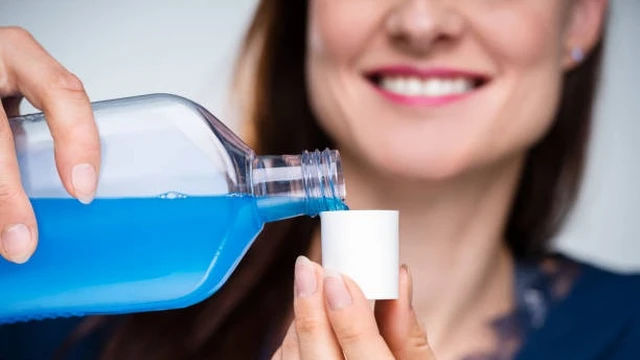 bai-viet/top-6-nuoc-suc-mieng-khong-con-giup-bao-ve-rang-mieng-hieu-qua-59270.html