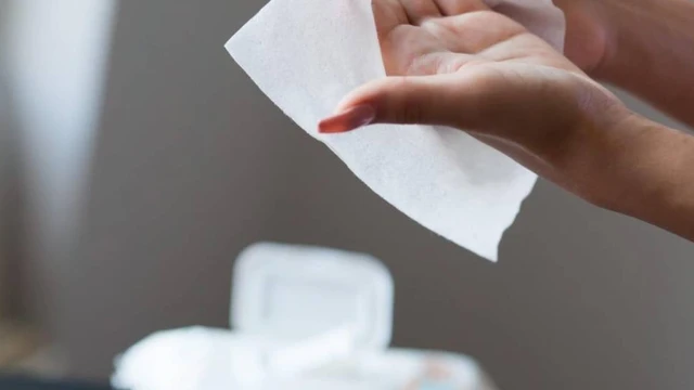 bai-viet/top-5-khan-uot-cho-tre-so-sinh-an-toan-tot-nhat-hien-nay-59551.html