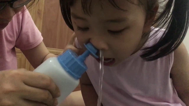 bai-viet/top-7-binh-rua-mui-cho-be-an-toan-tot-nhat-62957.html