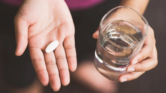 bai-viet/uong-thuoc-tay-nhieu-co-hai-than-khong-cac-ngan-ngua-ton-thuong-than-khi-uong-thuoc.html