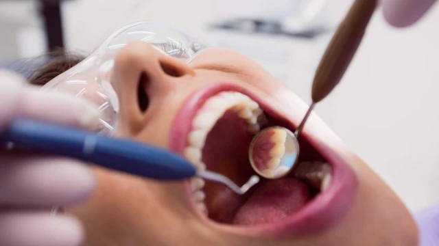 bai-viet/tran-khi-duoi-da-sau-nho-rang-dau-hieu-va-cach-xu-tri.html