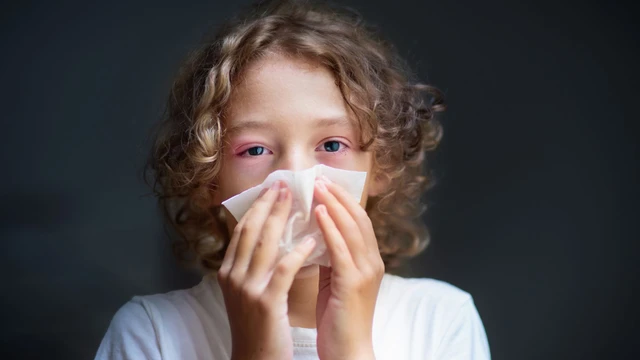 bai-viet/tre-bi-dau-mat-do-bao-lau-thi-khoi-huong-dan-cham-soc-tre-bi-dau-mat-do-tai-nha.html