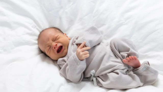 Trẻ sơ sinh bị táo bón: Nguyên nhân, dấu hiệu, cách điều trị