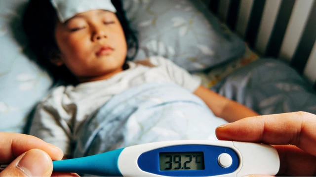 bai-viet/tre-uong-vitamin-a-co-bi-sot-khong-nguyen-nhan-va-cach-xu-tri.html