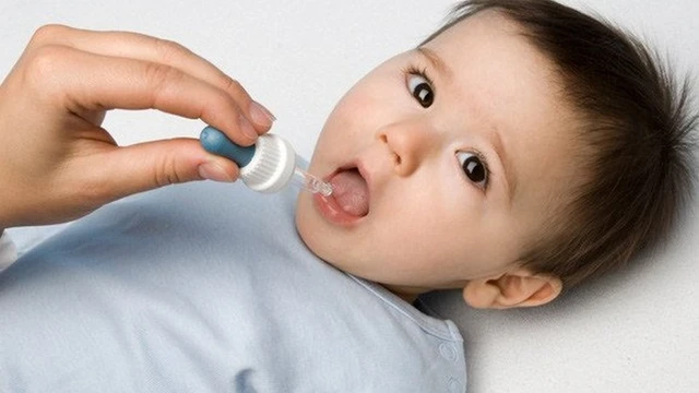 bai-viet/tre-uong-vitamin-a-co-tac-dung-phu-khong-cach-bo-sung-vitamin-a-an-toan-cho-tre.html