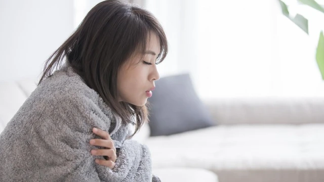 bai-viet/trieu-chung-on-lanh-ra-mo-hoi-la-bieu-hien-cua-benh-gi-63352.html