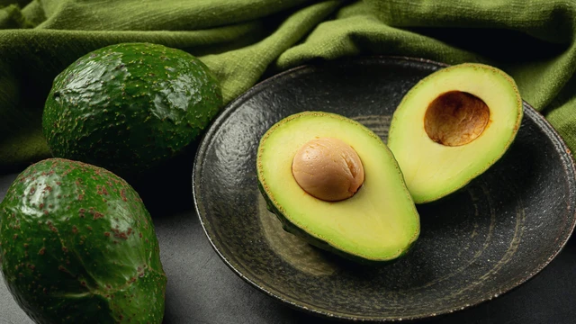 bai-viet/trong-qua-bo-co-chat-gi-loi-ich-suc-khoe-tuyet-voi-tu-qua-bo.html