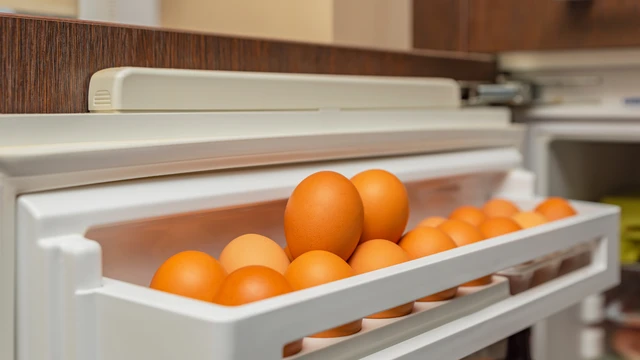 bai-viet/trung-de-lau-trong-tu-lanh-co-the-gay-hai-cho-suc-khoe.html