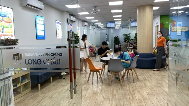 bai-viet/tim-hieu-ve-trung-tam-tiem-chung-quang-tri-cua-long-chau.html