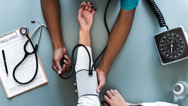 bai-viet/tut-huyet-ap-khi-ngu-nguyen-nhan-trieu-chung-va-bien-phap-phong-ngua.html