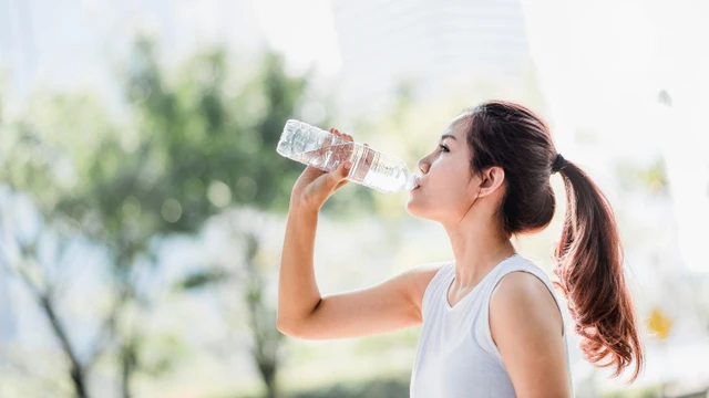 bai-viet/uong-nhieu-nuoc-co-tot-khong-uong-bao-nhieu-nuoc-la-du.html