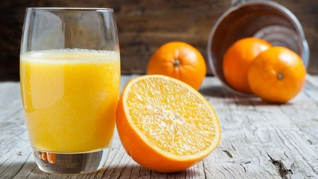 bai-viet/uong-nuoc-cam-co-lam-mong-niem-mac-khong.html