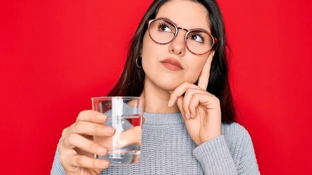 bai-viet/uong-nuoc-nhieu-co-tang-can-khong-65789.html