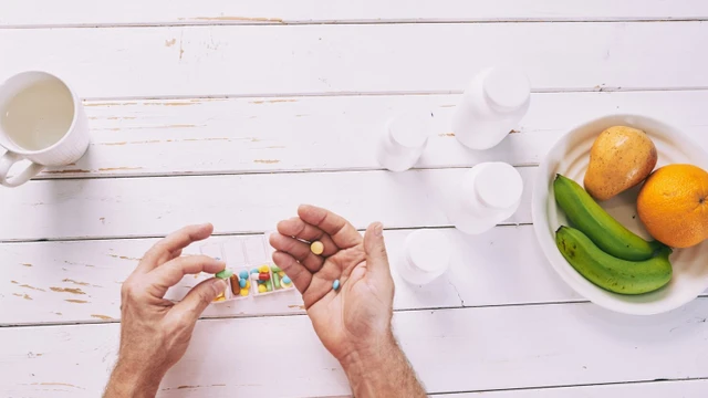 bai-viet/uong-vitamin-e-va-sat-cung-luc-co-duoc-khong.html