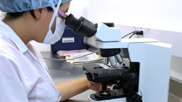 bai-viet/vac-xin-phong-ung-thu-buong-trung-dau-tien-tren-the-gioi-dang-duoc-phat-trien-tai-anh.html