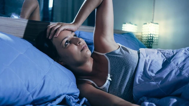 bai-viet/vi-sao-ban-ngu-hay-giat-minh-cach-han-che-tinh-trang-nay-nhu-the-nao-62935.html