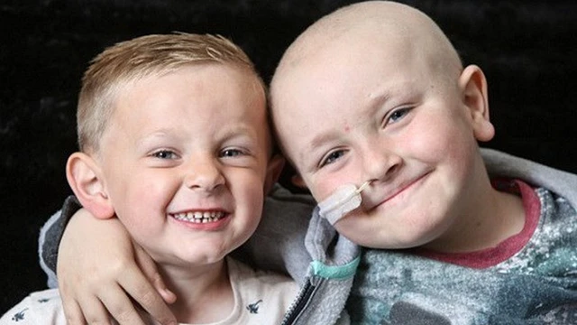 bai-viet/viem-niem-mac-mieng-do-dieu-tri-ung-thu-o-tre-em-54580.html