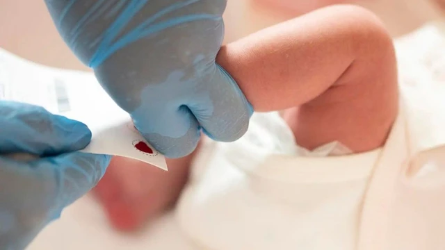 bai-viet/xet-nghiem-mau-tam-soat-cho-tre-so-sinh-la-gi-loi-ich-khong-nen-bo-qua.html