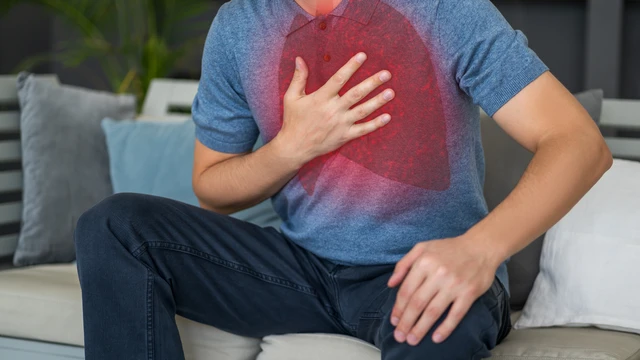 benh/xuat-huyet-phe-nang-vo-can.html