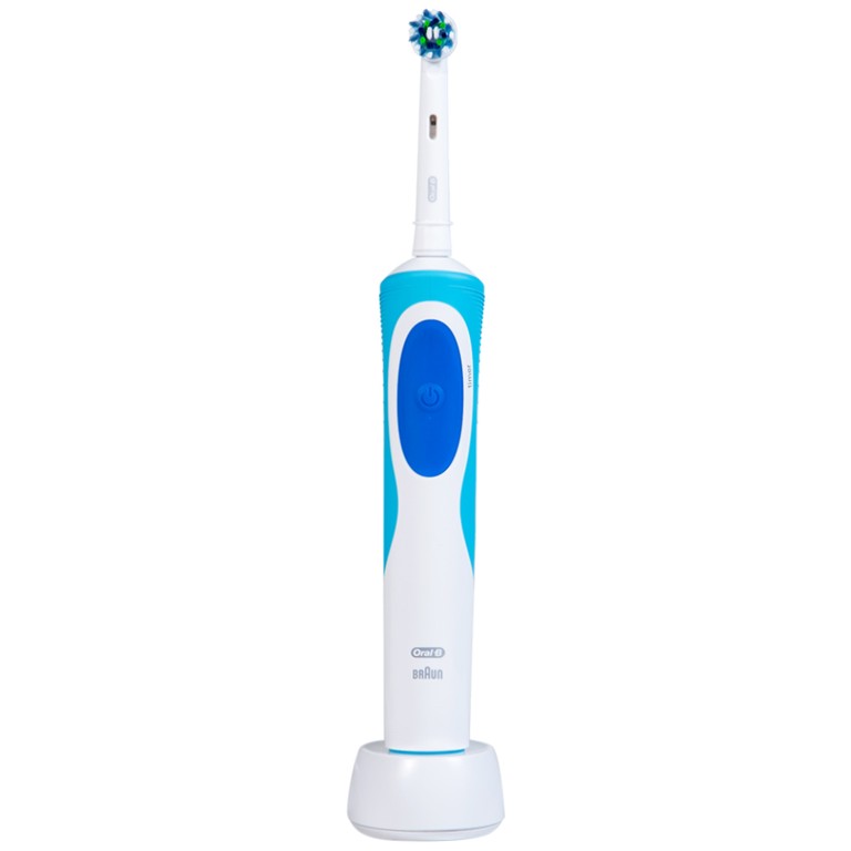 Bàn chải đánh răng điện Oral-B Vitality Crossaction Blue làm sạch mảng bám trên răng