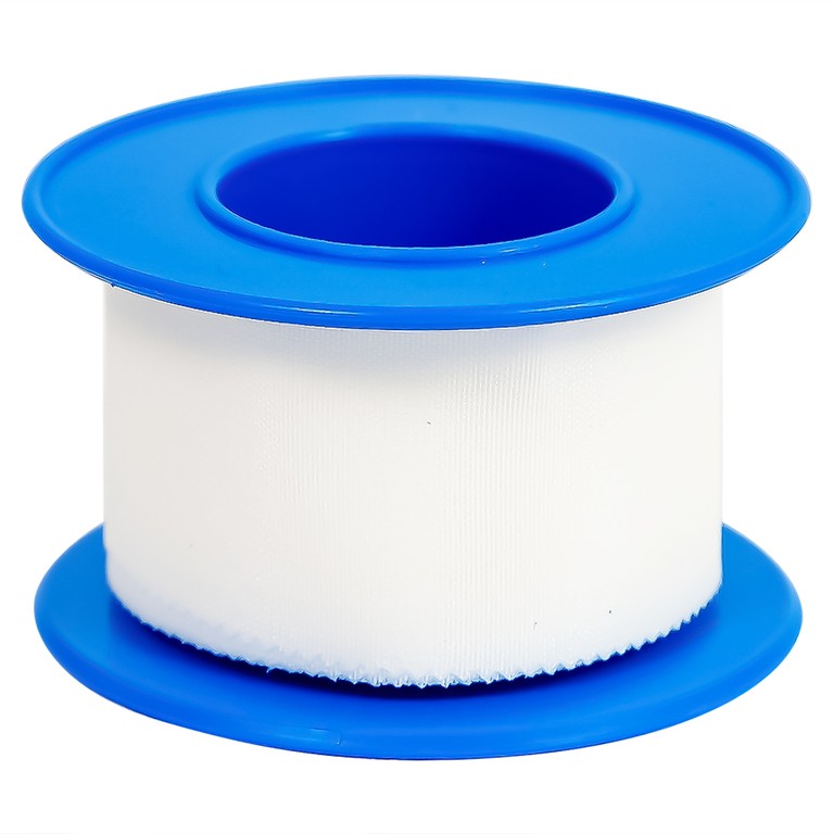 Băng keo cuộn lụa Young Plaster-Silk 2.5cm x 5m Young Chemical cố định ống truyền dẫn, dán lên gạc cố định vết thương (1 cuộn)