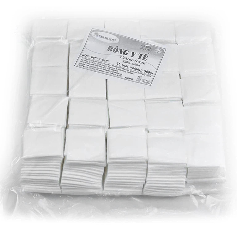 Bông y tế 6cm x 6cm (500g) Bảo Thạch làm sạch vết thương, thấm máu và dịch tiết