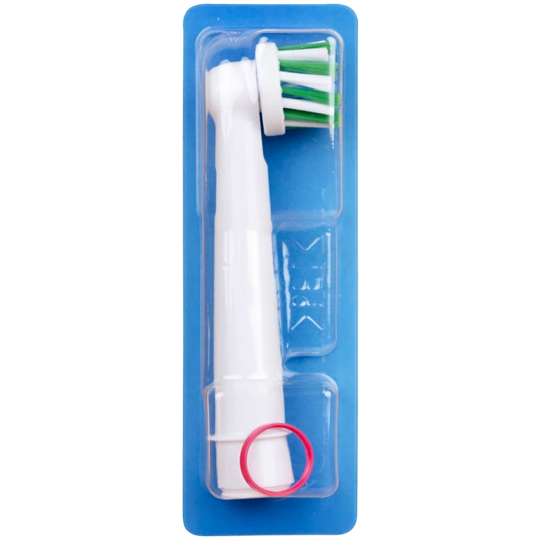 Bàn chải đánh răng điện Oral-B Pro 500 Crossaction loại bỏ các mảng bám và vết ố trên răng