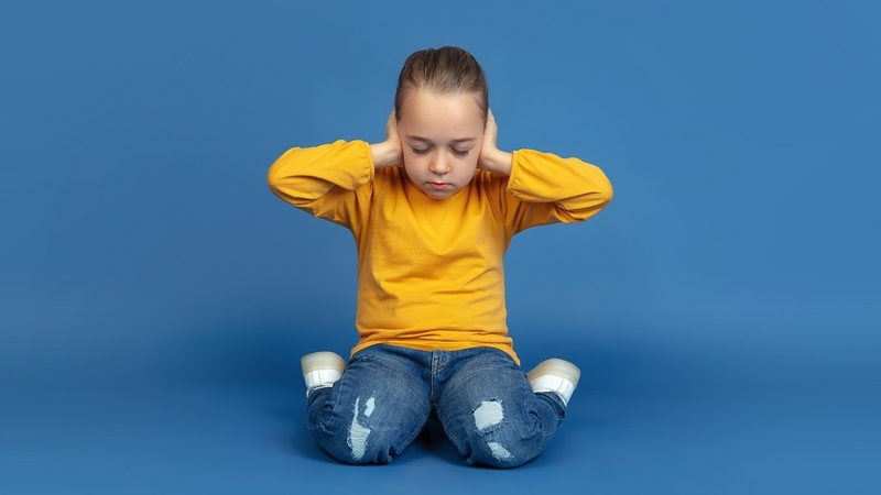 Tự kỷ là một bệnh rối loạn thần kinh mãn tính