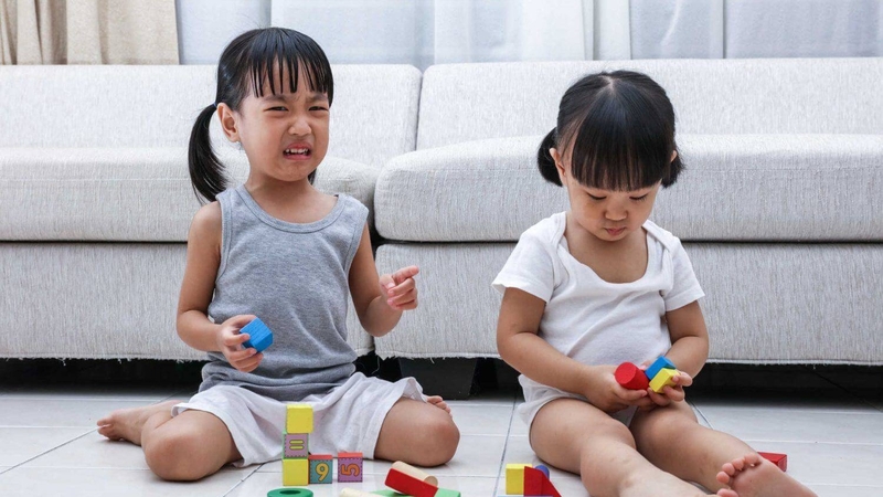 Bệnh tự kỷ nên được can thiệp điều trị từ sớm