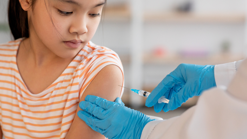 Tiêm vắc xin HPV có thể giúp giảm nguy cơ các ung thư do HPV