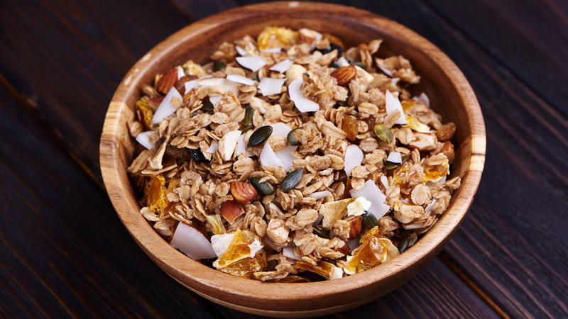 Chế độ ăn giàu ngũ cốc nguyên hạt hỗ trợ giảm xơ vữa động mạch, từ đó bảo vệ tim và não