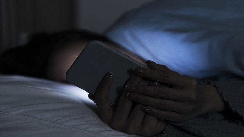 10 nguyên nhân khiến da khô, mất đi độ ẩm ai cũng từng mắc phải 3