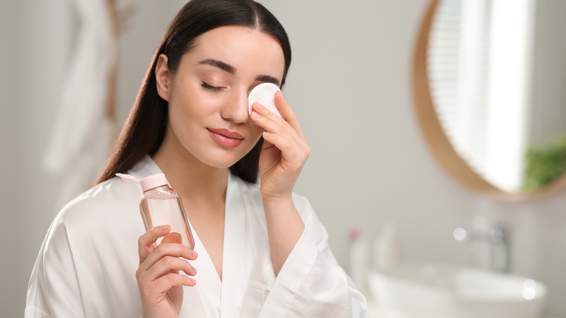 10 sai lầm nên tránh khi tẩy trang mà ít ai ngờ tới 1