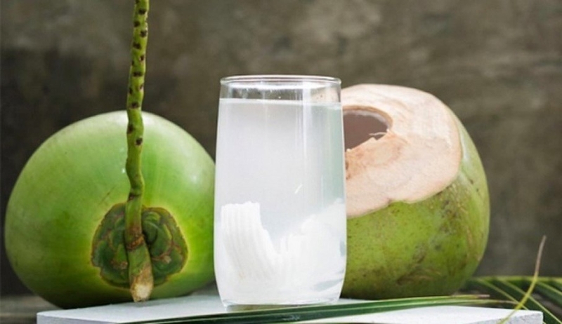 10-thuc-pham-danh-bay-nang-nong-dau-he-ha-nhiet-co-the 2.jpg