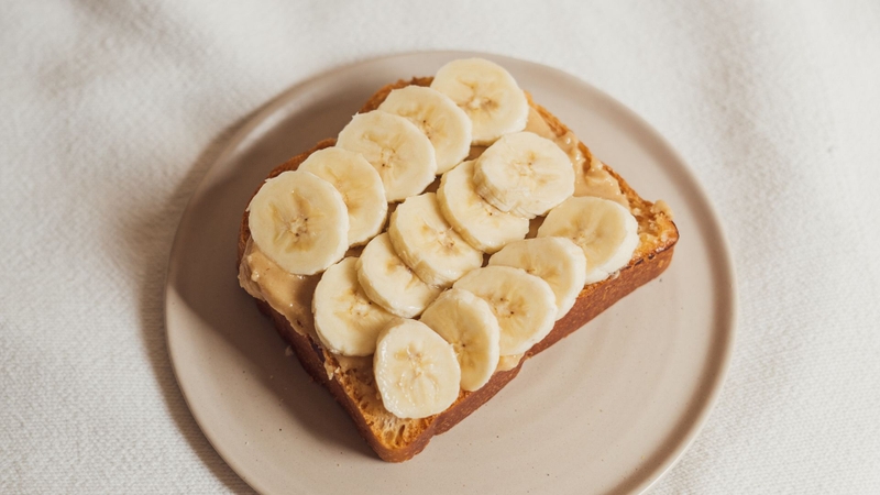 10 thực phẩm dùng vào buổi sáng giúp giảm nồng độ axit uric 2