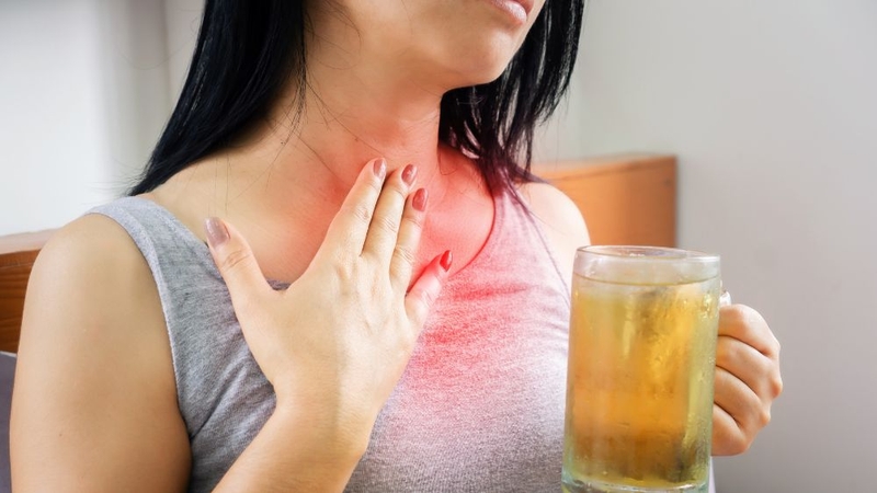 11 mẹo đơn giản xoa dịu chứng ăn xong bị ợ nóng bạn nên biết 2