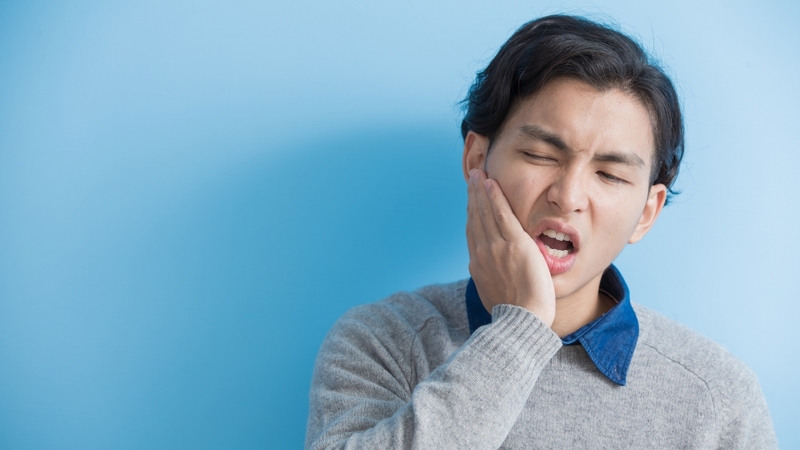 Đau răng có thể kích thích hệ thần kinh giao cảm, dẫn đến tăng huyết áp tạm thời