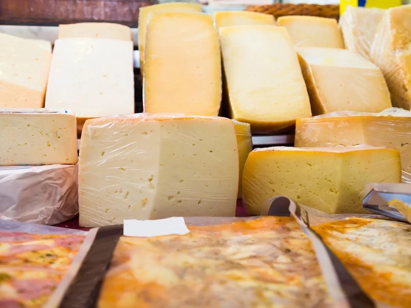 Nên cho bé ăn phô mai vào thời gian nào trong ngày? 3