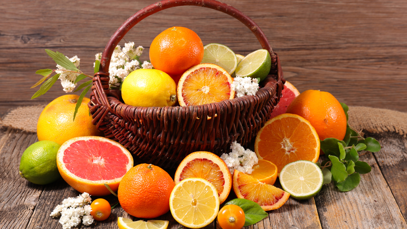 Cam, chanh, bưởi không chỉ giàu Vitamin C mà còn chứa các hợp chất chống oxy hóa mạnh