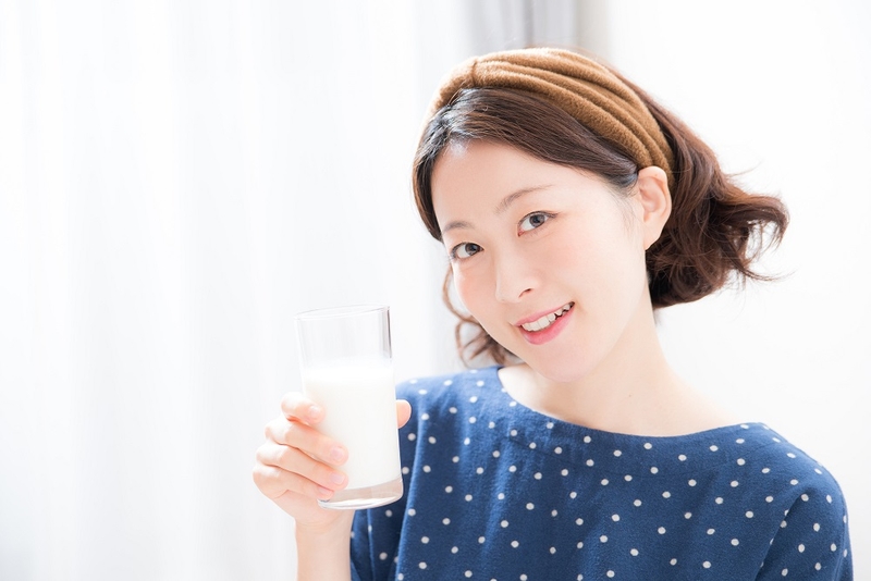 Mẹ sau sinh uống sữa tươi được không? 4