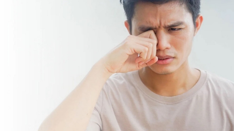 Những thói quen gây hại cho mắt mà bạn cần lưu ý 3