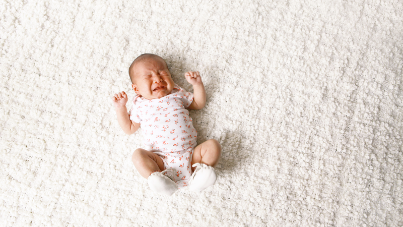 Ê kíp bác sĩ phối hợp liên khoa phẫu thuật tắc tá tràng cho trẻ sơ sinh nguy cơ cao