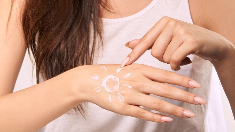 14 tuổi có nên dùng kem chống nắng không? 2