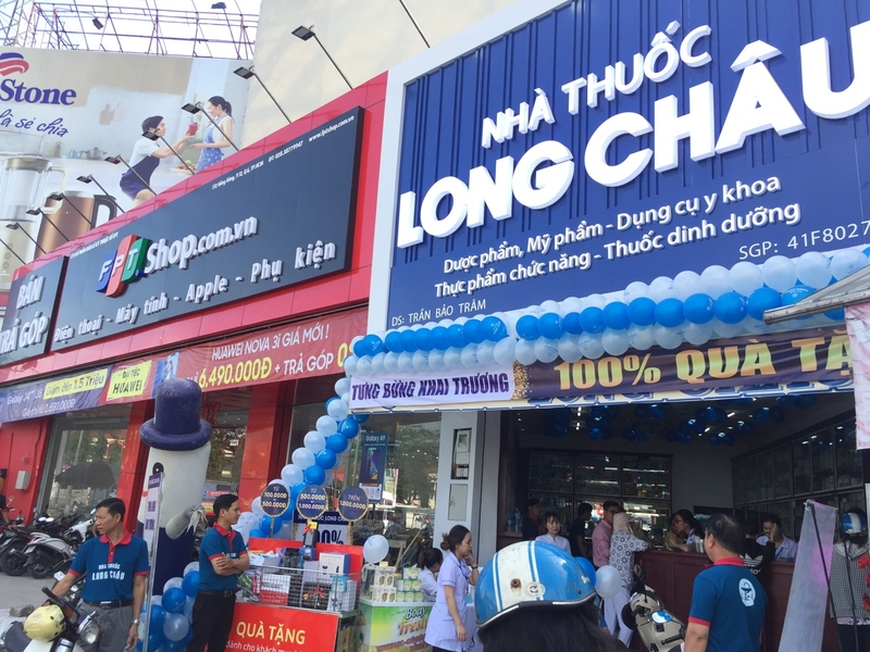 Khai truong LC Hong Bang 1