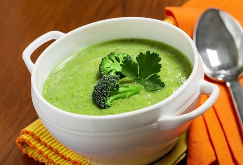 7 công thức nấu cháo gà cho bé ăn dặm đơn giản dễ làm 3